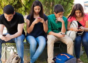 El voto de los “nativos digitales” exige al sistema político adecuarse a las nuevas plataformas