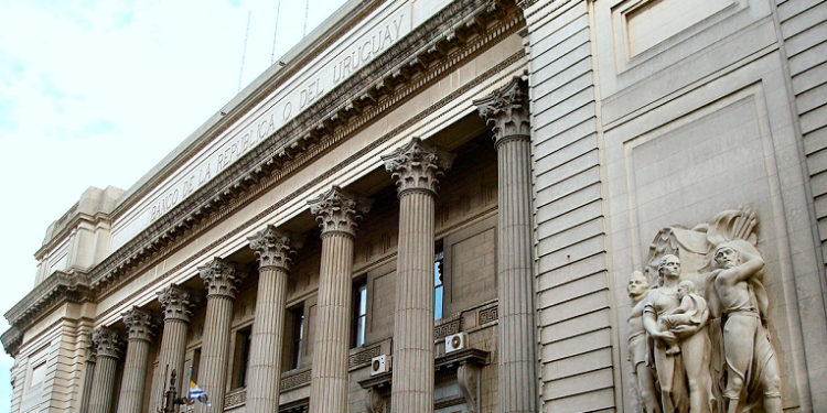 Restricciones en el crédito al sector productivo y marco regulatorio