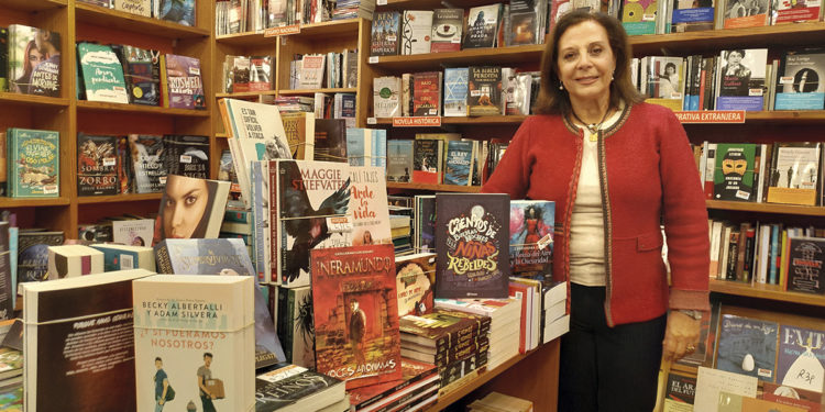 Cristina Mosca: una constante pasión por los libros y la enseñanza
