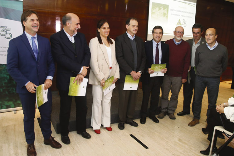 ¿Respaldo al agro?. Los candidatos coincidieron por primera vez después de las internas