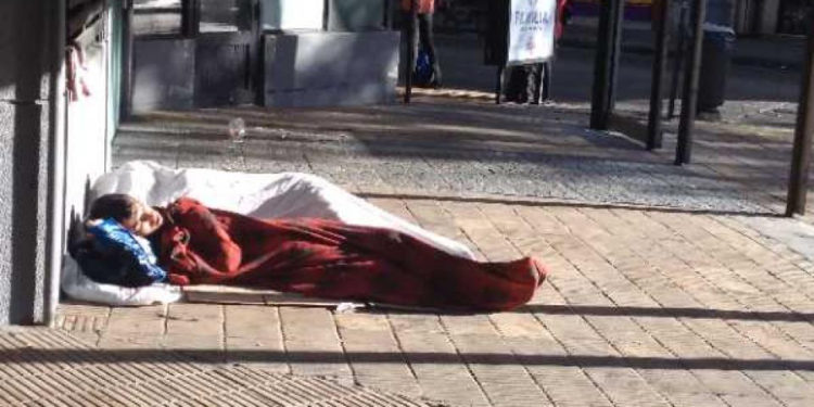 Según especialista, el sistema del Mides “es demasiado asistencialista” y no promueve la salida de la situación de calle