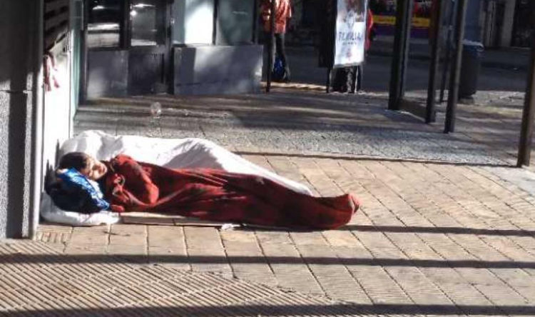 Según especialista, el sistema del Mides “es demasiado asistencialista” y no promueve la salida de la situación de calle