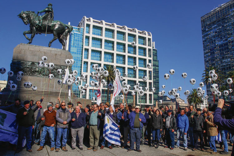 Tambicidio: se agudiza la crisis en la lechería