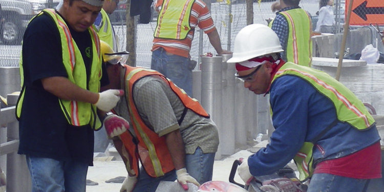 Las Cámaras Empresariales salen al ruedo y proponen fórmulas para revertir el desempleo