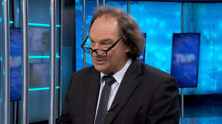 Especialista en Derecho Constitucional entiende una “pérdida de tiempo” el intento por aprobar el voto en el exterior