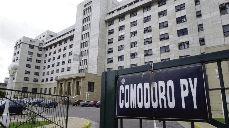 La justicia oblicua en medio de una pausa precaria