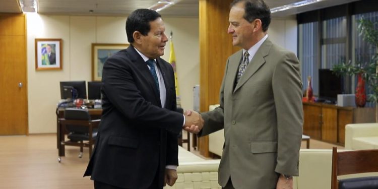 Manini-Mourão: coincidencias en impulsar una relación de “ganar-ganar”