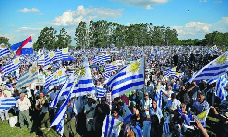 Un Solo Uruguay se moviliza en Montevideo para visibilizar sus diferencias con el gobierno
