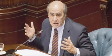 Amorín Batlle sostiene que búsqueda de desaparecidos no debe pasar a la INDDHH