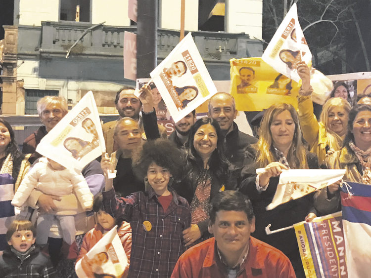 “Si el FA la tiene tan clara en seguridad, ¿por qué esperar al 1° de marzo próximo?”, señaló Manini