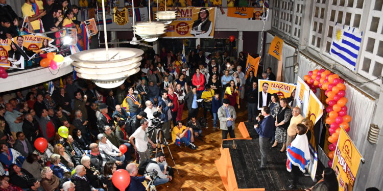 Cabildo Abierto responde a los intereses inconfesables con un tsunami incontenible de apoyo popular