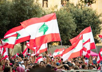 La crisis económica mantiene viva la llama de la protesta social en el Líbano