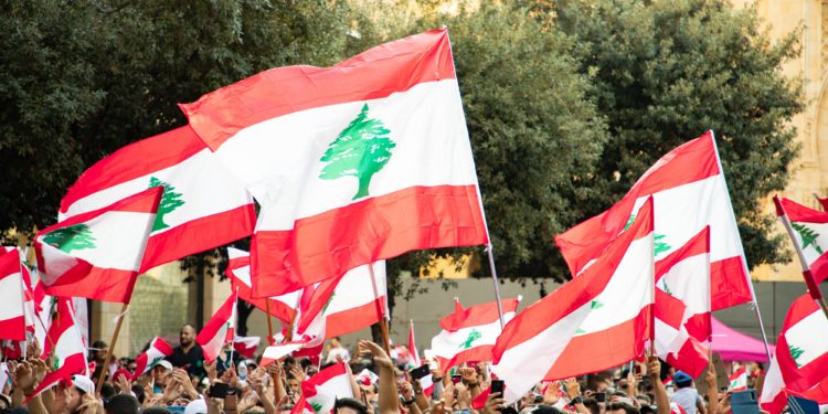 La crisis económica mantiene viva la llama de la protesta social en el Líbano