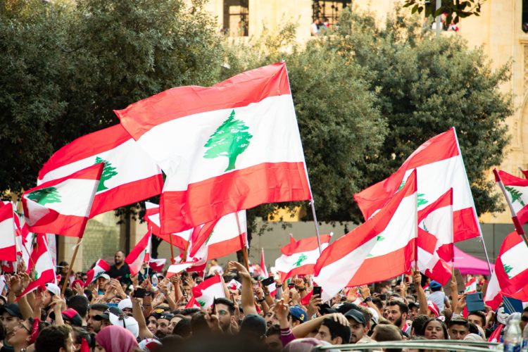 La crisis económica mantiene viva la llama de la protesta social en el Líbano