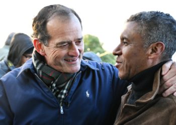 Coalición de intereses contra Guido Manini