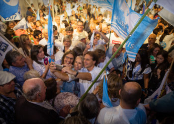 Partido Nacional logra el apoyo de la oposición y perfila un acuerdo “multicolor” de cara al balotaje