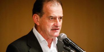 Manini: sectores de la población están endeudados a tasas altísimas