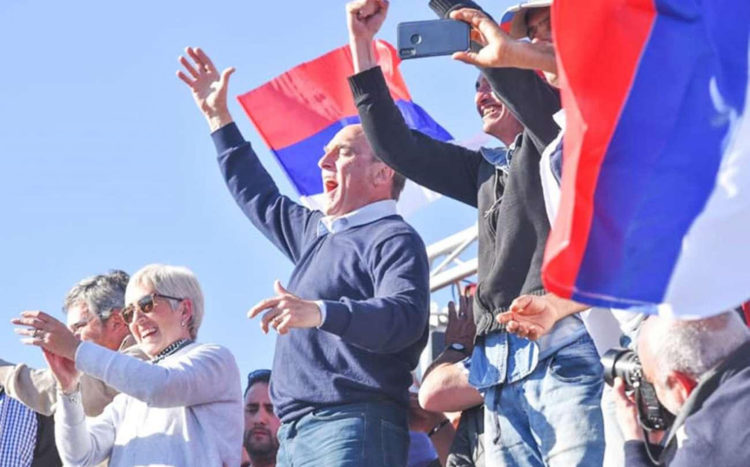 Los principales candidatos cierran sus campañas en busca de un lugar en la segunda vuelta