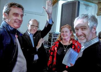 Ramón Méndez, “padre de la regasificadora”, da consejos sobre Manini