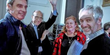 Ramón Méndez, “padre de la regasificadora”, da consejos sobre Manini