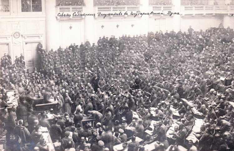 Cae el gobierno provisional y comienza la Guerra Civil Rusa