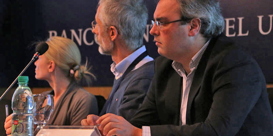 Los titiriteros empiezan a sentirse amenazados