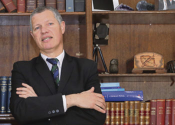 Dr. Fenández Lecchini:  “Esto es un tema político, la Fiscalía citó a Manini dos días antes de las internas, y 20 días antes de las elecciones nacionales”