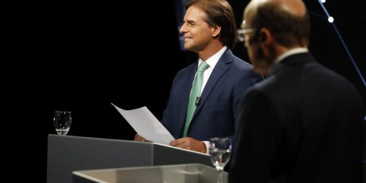 URUGUAY DECIDE: Balotaje 24 de noviembre