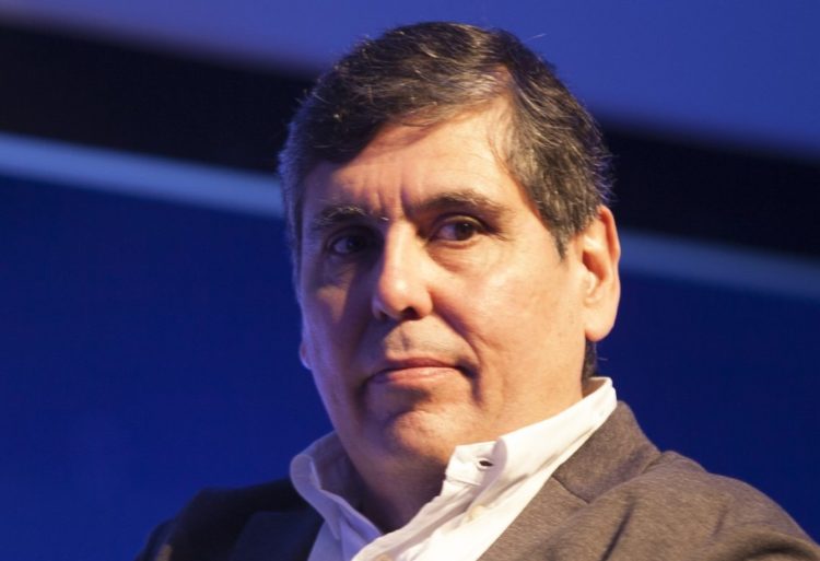 Medio involucrado en turbios negocios con Venezuela arremete contra Manini