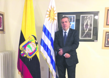 Galo Galarza: el embajador Ecuatoriano que reivindica a Artigas, Rodó, Juana de Ibarbourou y Alberto Spencer