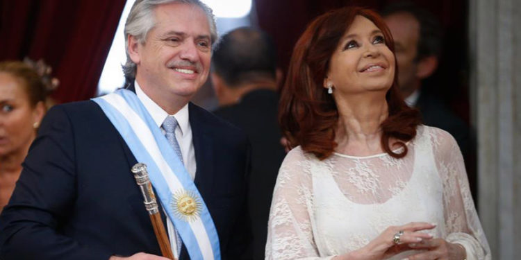 Asumió Alberto Fernández prometiendo “reconstruir la casa común con un gran proyecto nacional”