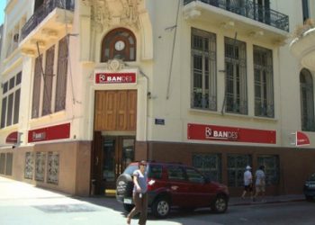 Cómo el banco de Chávez utilizó Uruguay ante la indiferencia del BCU