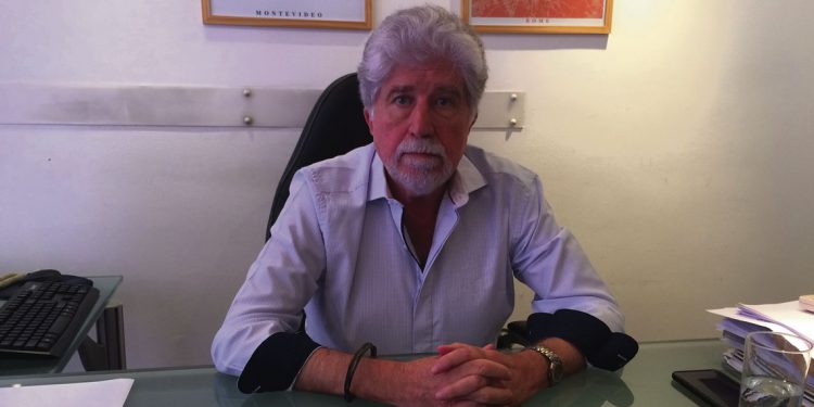 Esteban Valenti: “Periodismo y política son difíciles de separar”