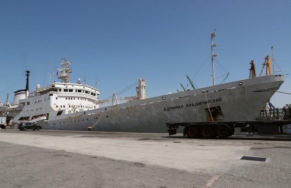 Montevideo recibió a barcos científicos y militares rusos rumbo a la Antártida