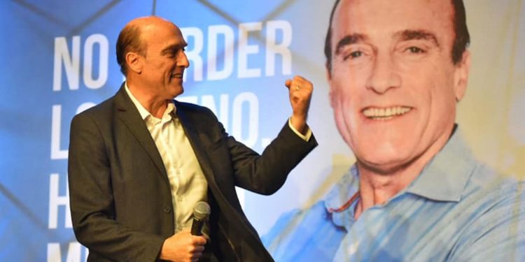 ¿Y la candidatúra única?. “Idas y vueltas” de Martínez molestaron a bases frenteamplistas