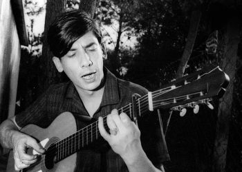 Alfredo Zitarrosa: el cantautor uruguayo que pasó a la historia