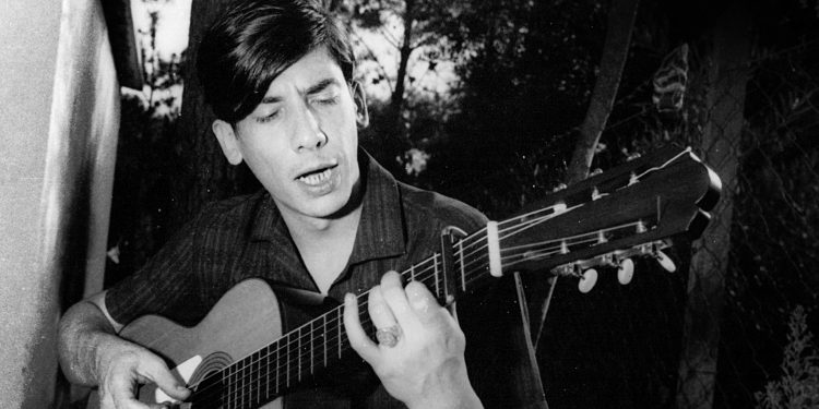 Alfredo Zitarrosa: el cantautor uruguayo que pasó a la historia