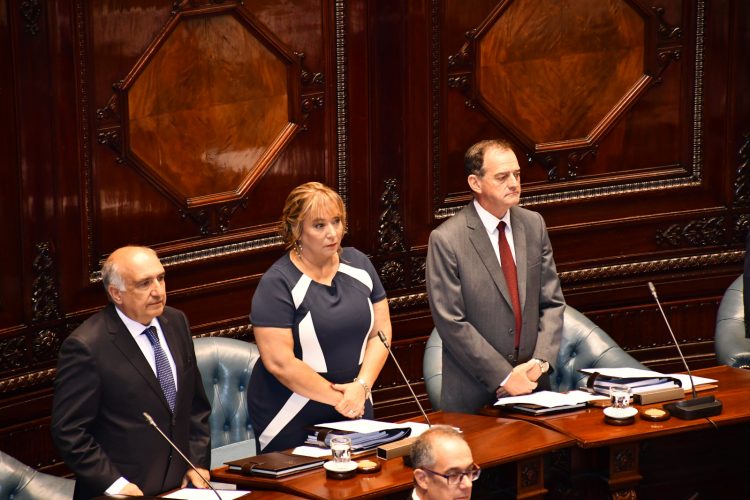 El primer día del renovado Parlamento