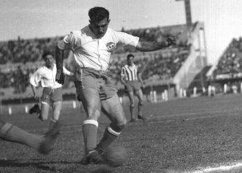 José Decurnex:  “El fútbol uruguayo tal como está planteado hoy no tiene ninguna viabilidad”