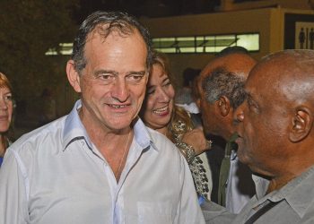 Manini Ríos:  es fundamental “que el que trabaja no termine fundido y obligado a irse a un cordón de miseria”