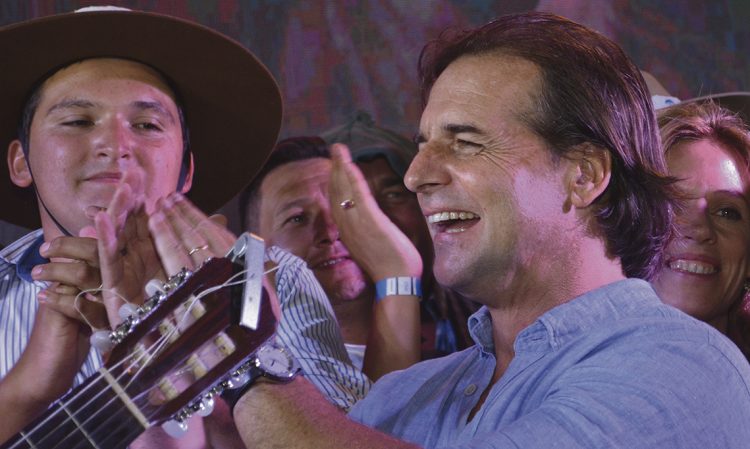 Manini Ríos:  es fundamental “que el que trabaja no termine fundido y obligado a irse a un cordón de miseria”