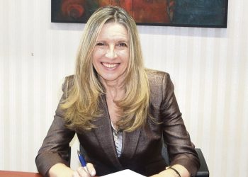 Elvira Domínguez: Trabajo, colaboración y liderazgo para salir de la crisis