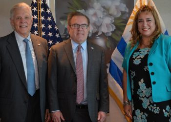 Futura Ministra Irene Moreira se reúne con Misión de los EEUU