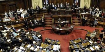 Los primeros movimientos del gobierno para hacer pie en un complejo escenario