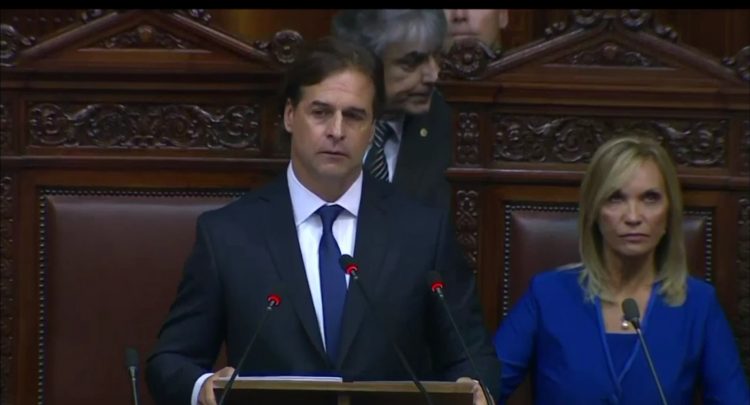 El presidente Luis Lacalle Pou prometió que será “un gobierno de austeridad” y que trabajará “sin descanso”