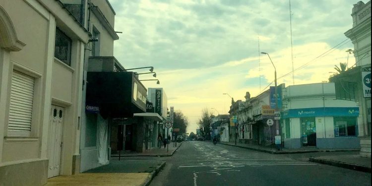 El coronavirus también paraliza el interior del país