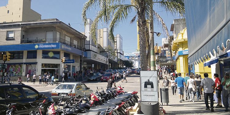 Crece el desempleo en Rivera por alarmante caída de las ventas en los free shops