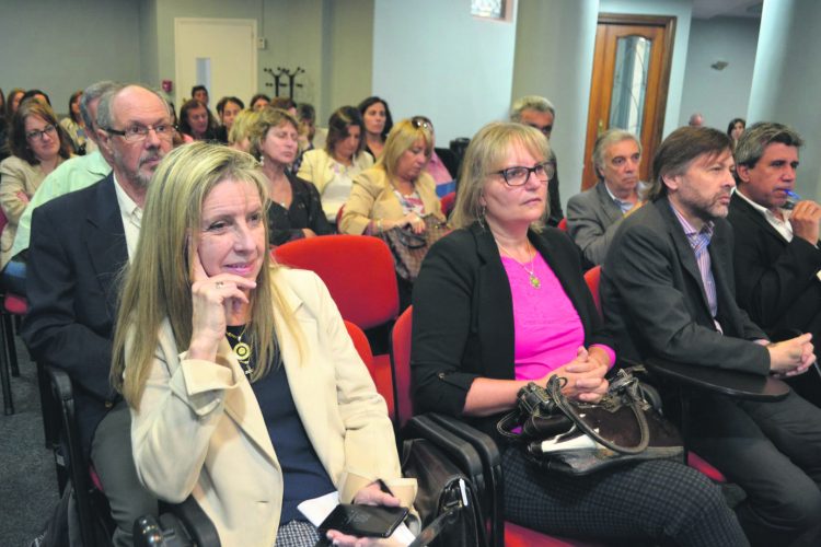 Elvira Domínguez: Trabajo, colaboración y liderazgo para salir de la crisis