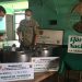 Ejército Nacional y voluntarios distribuyen platos de comida en Tranqueras