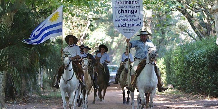 #Asumimostodos: la patriada ya comenzó su recorrido hacia el Palacio Legislativo